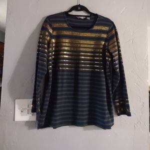 Martha Stewart shirt for women L is a must-have for any bohemian or classic